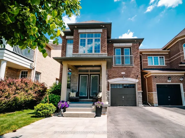 11 Pelham Dr, Vaughan, ON L4H 3Z5