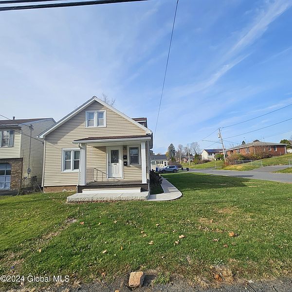 2nd image of 138 Russell Road