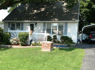 4 Paul Ct, Troy, NY 12182