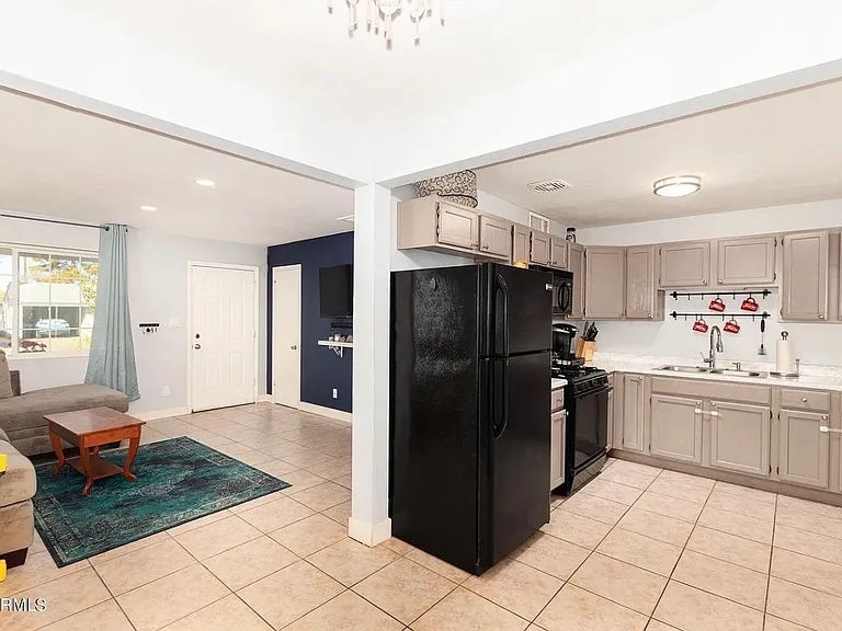 2711 W Carson Dr — Photo 12