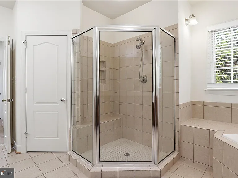 23059 Bronstein Ln — Photo 37