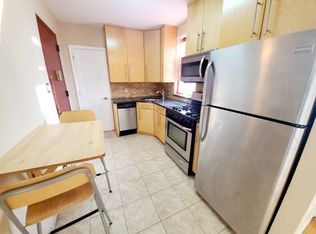 666 39th St APT T11, Brooklyn, NY 11232