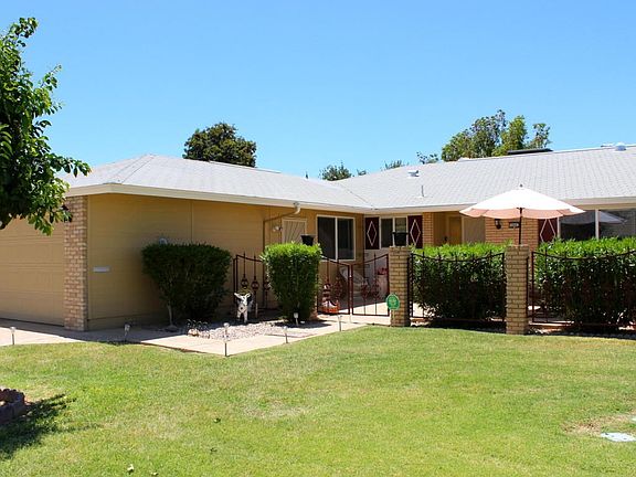 3rd image of 10443 W Roundelay Cir