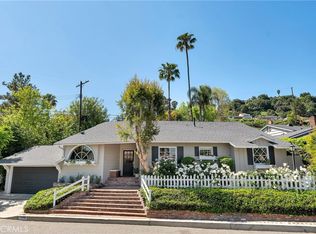 10860 Willowcrest Pl, Studio City, CA 91604