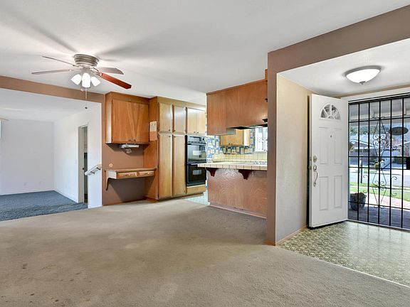 3rd image of 6158 Valley Glen Dr
