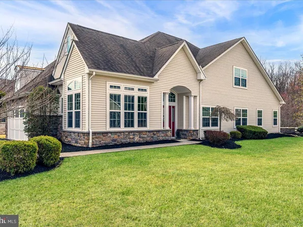 55 Tuscany Dr, West Windsor, NJ 08550