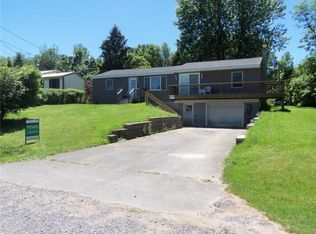 7645 Cardinal Rd, Wolcott, NY 14590