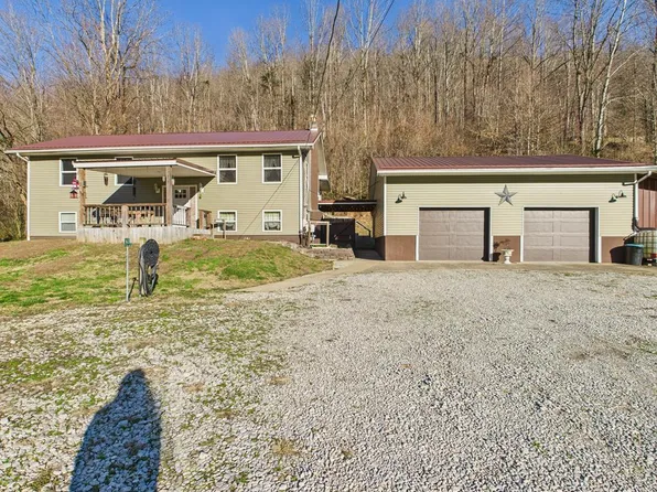 99 Adler Ln, Comfort, WV 25049