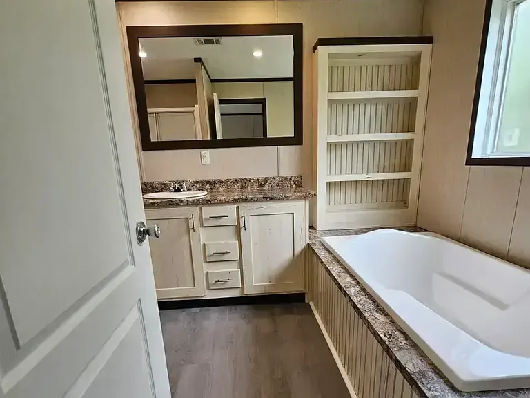 2710 Oakridge Dr #104 — Photo 4