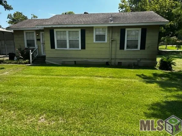 1168 Court St, Port Allen, LA 70767