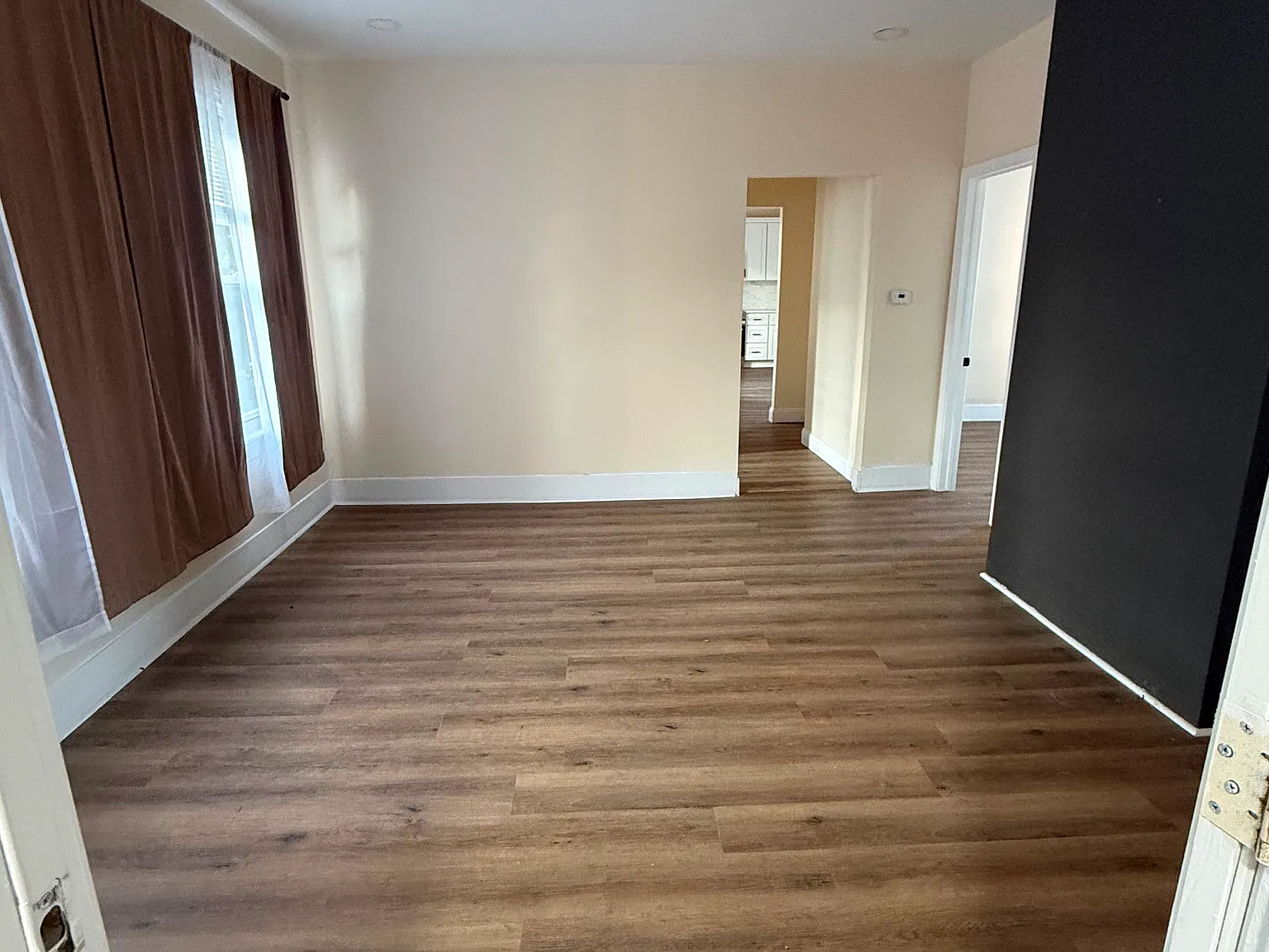 3 bed, $2,400 — Photo 3