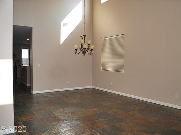 3rd image of 186 Crooked Tree Dr