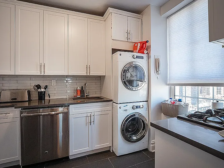 275 Central Park W #13E — Photo 14
