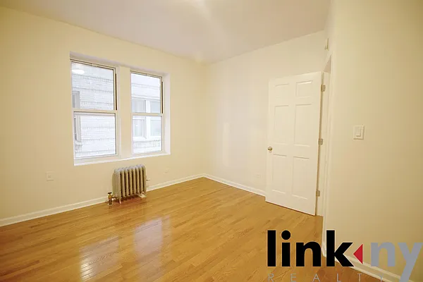 Rented by Link NY Realty | media 26