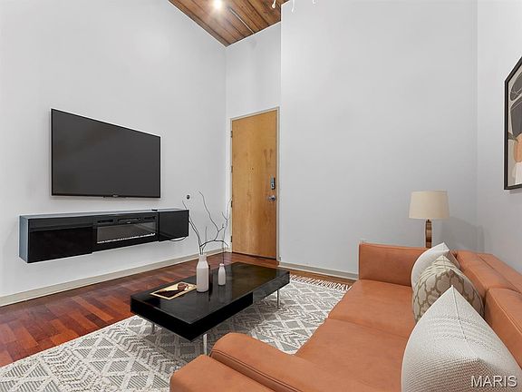 4th image of 721 N 17th St APT 203
