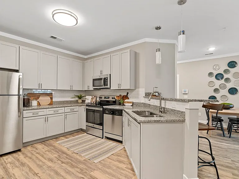 Reserve at Greenwood — Photo 24