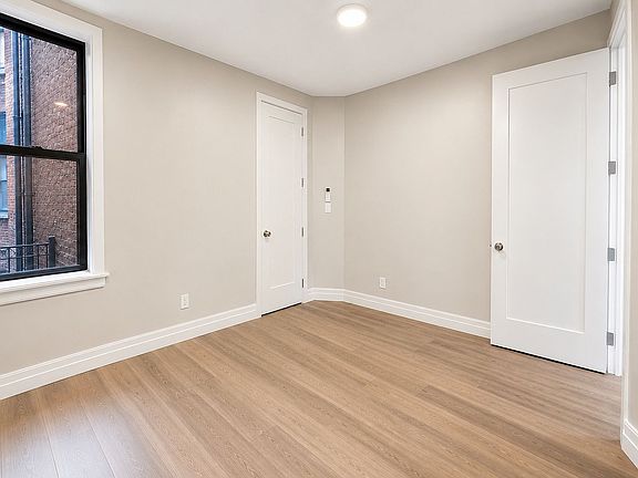 5th image of 90 Bedford St #1R