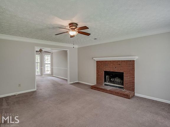5th image of 890 Meadowsong Cir