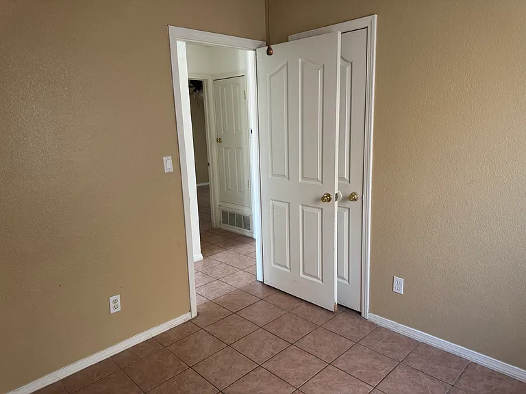 2212 Tierra Bonita Way — Photo 8