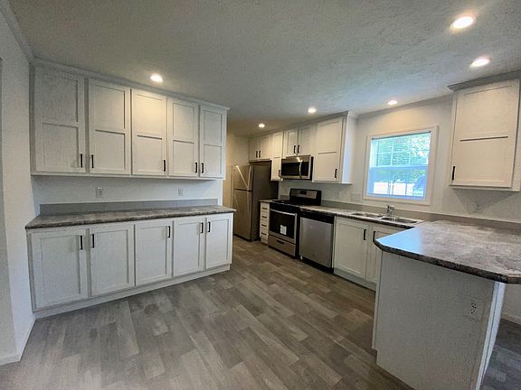 3rd image of 225 Pebble Creek Dr #12