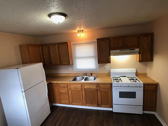 2nd image of 208 E Ward Ave