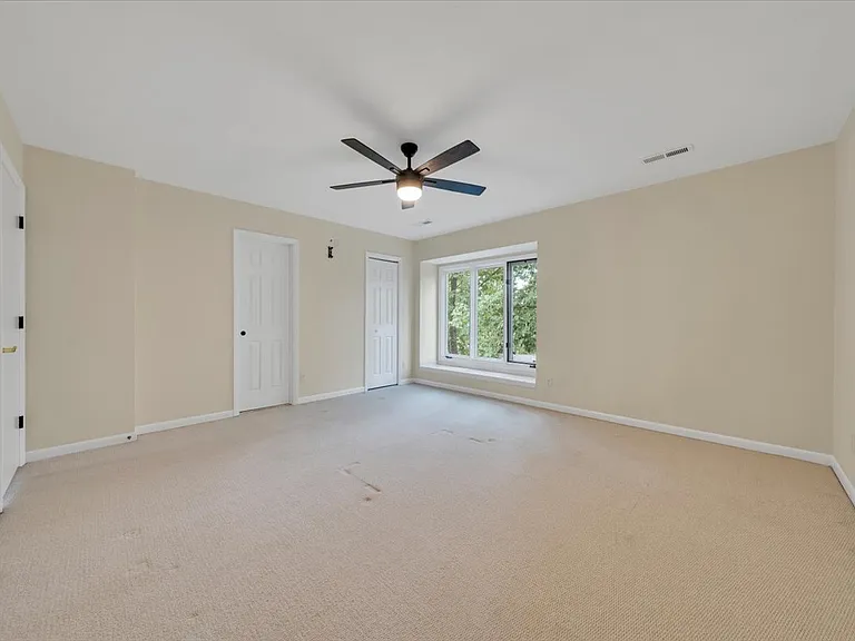 3420 Londonderry Ct — Photo 10