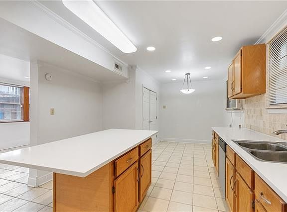 5th image of 4117 Dryades St
