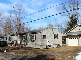 110 Melody Ln, Greentown, PA 18426