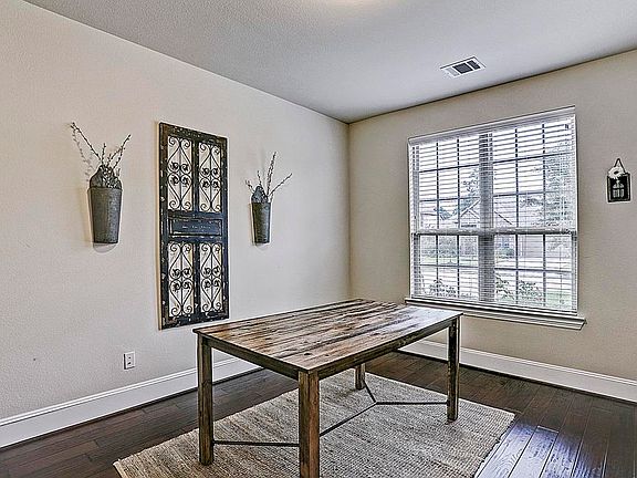 5th image of 24963 Parsons Mill Dr
