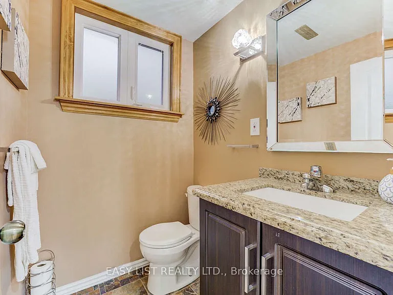 946 McBride Ave — Photo 17