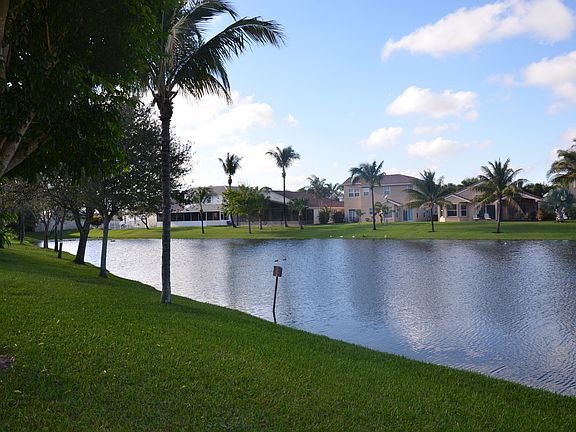 3rd image of 8243 White Rock Cir