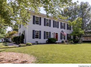 121 Meander Pike, Chatham, IL 62629