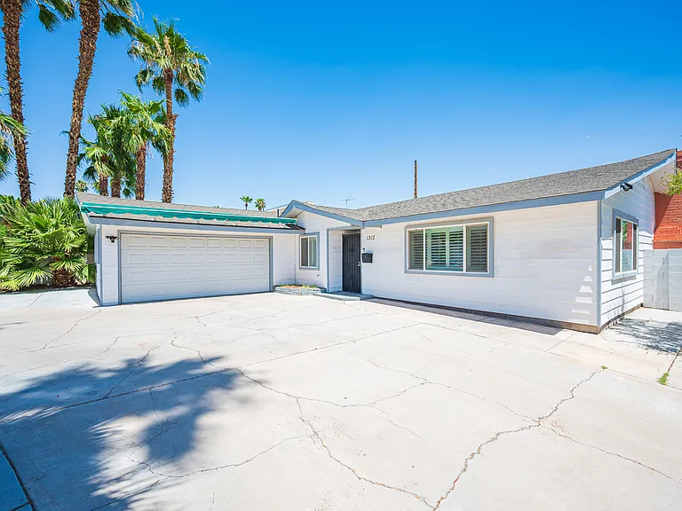 1313 Hillside Pl — Photo 20
