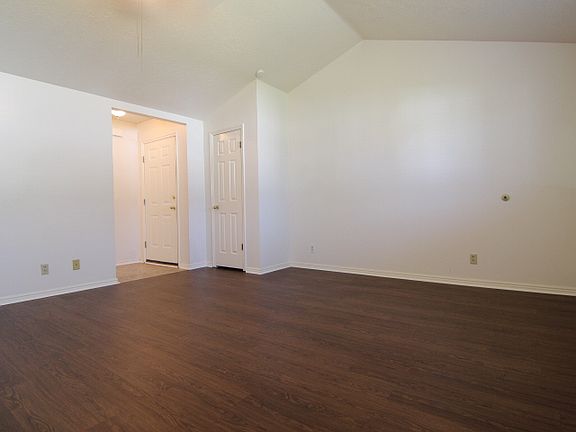 4th image of 2091 Meppen Dr