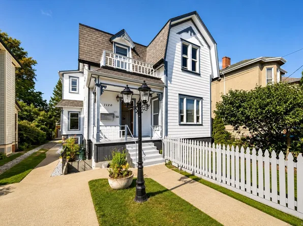 1120 Caledonia Ave, Victoria, BC V8T 1G1