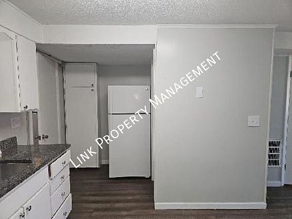 4th image of 1640 Keeble St