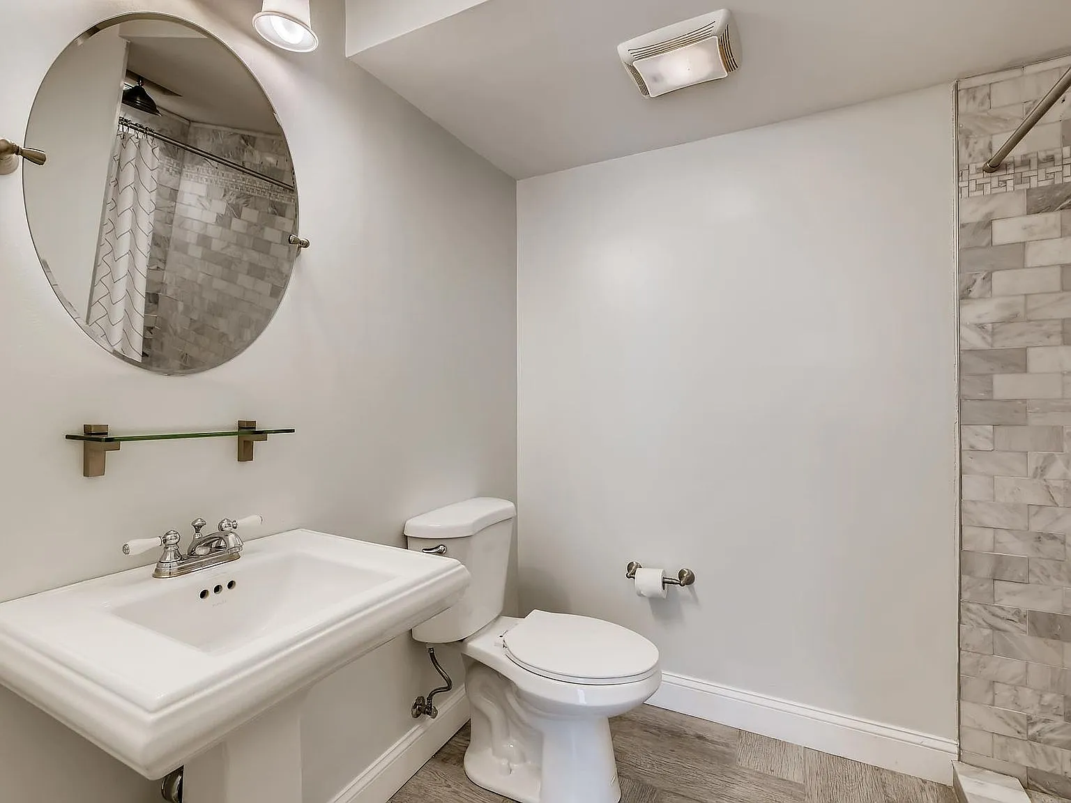 1 bed, 4.5 bath, 4800 sqft, $4,100 — Photo 4
