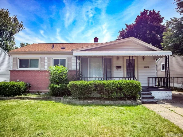 32303 Glen St, Westland, MI 48186