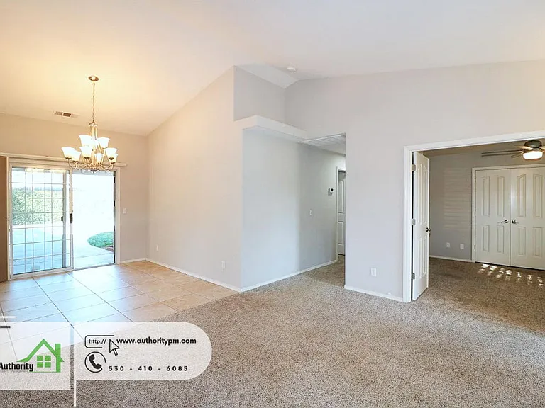 2378 Castlewood Dr — Photo 9