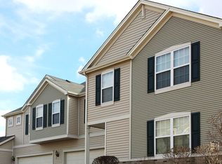 688 Arbor Cir, Lakemoor, IL 60051