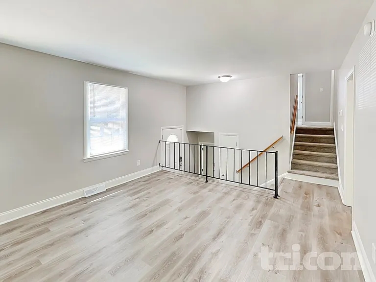 6809 Cardigan Ave — Photo 3