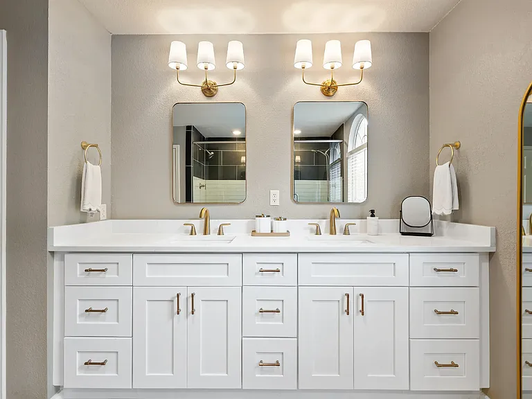 3950 Travis Country Cir — Photo 14
