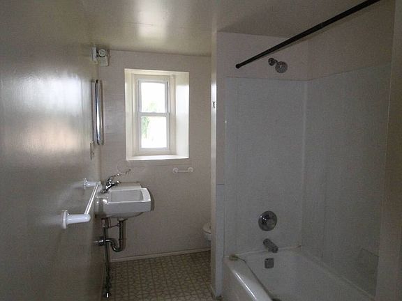 5th image of 111 Old West Penn Ave APT 3