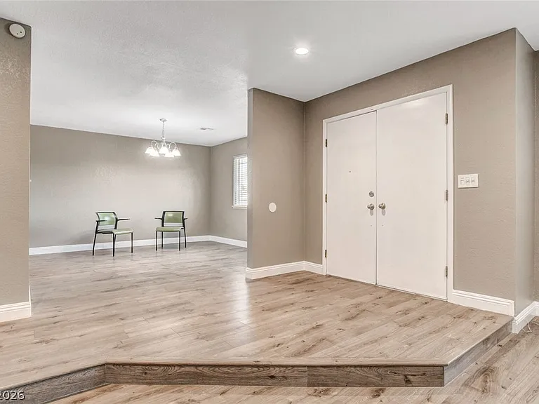 4367 S Mojave Rd — Photo 10