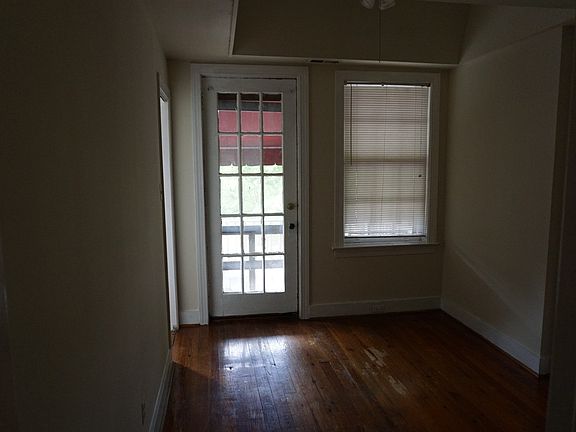 4th image of 3318 Ellwood Ave APT D