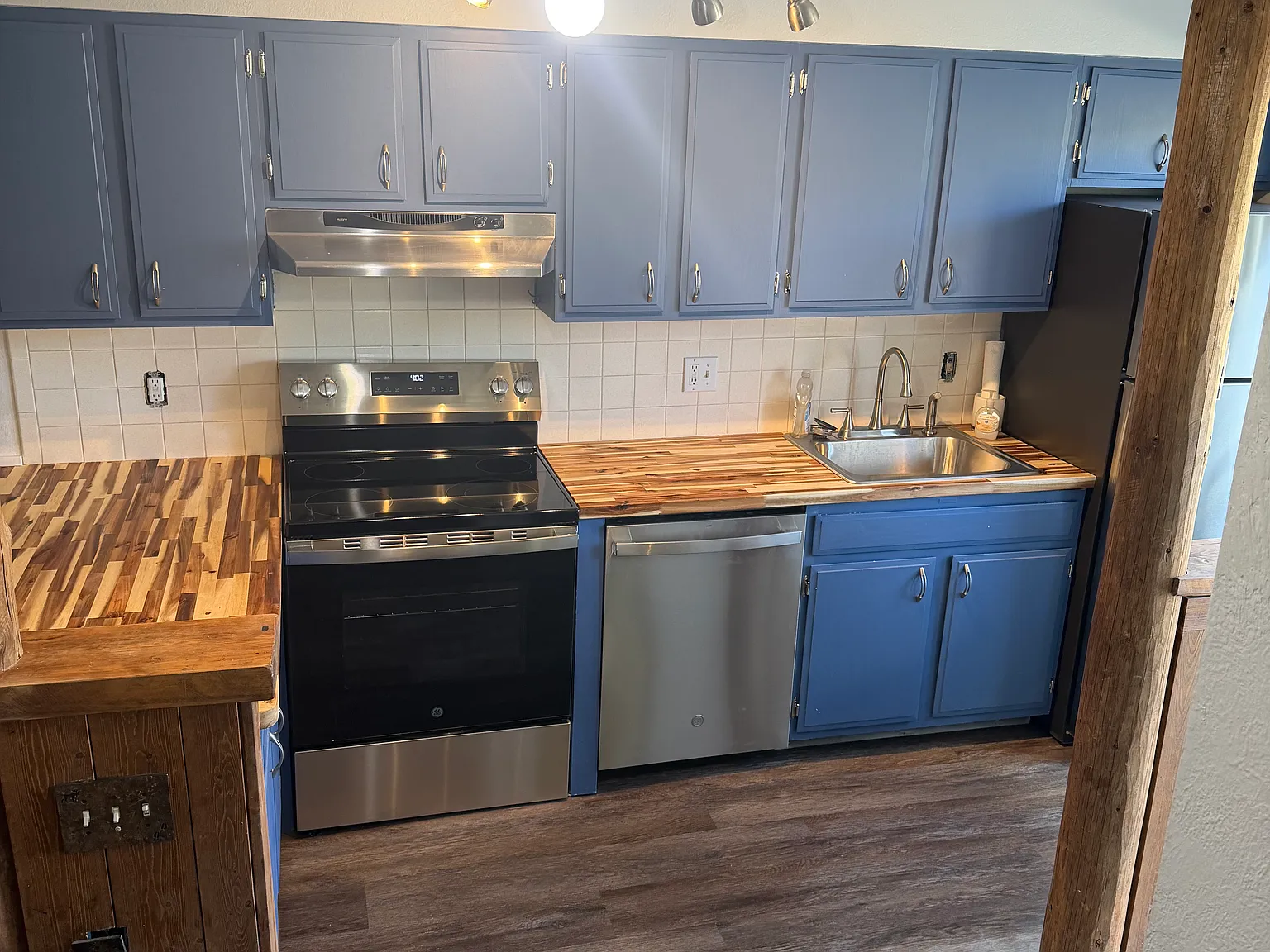 2 bed, 901 sqft, $2,200 — Photo 3