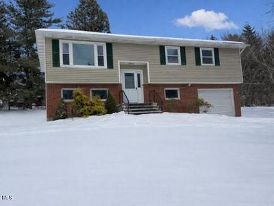 23 Meadowlark Drive, Latham, NY, 12110