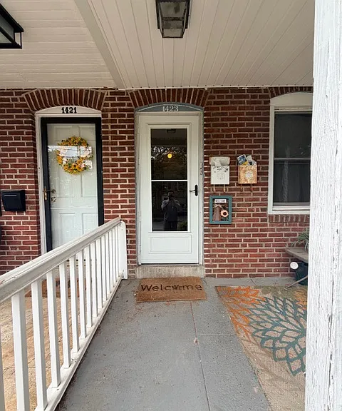 1423 N Lincoln St #2 — Photo 3
