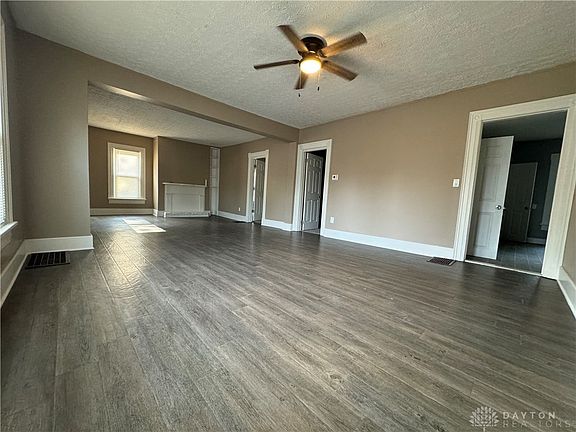 3rd image of 2644 Catalpa Dr