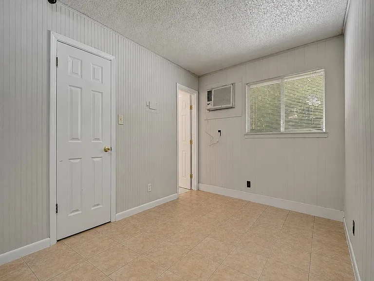 4712 Depew Ave #202 — Photo 5